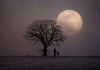 “Aukstais Pilnmēness” – gada skaistākais Mēness debesīs pacelsies 4. decembrī: senas tradīcijas arī senajiem latviešiem