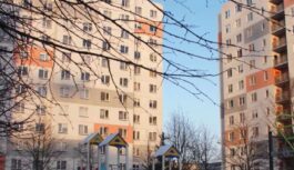 Rīgas dome plāno ieviest jaunas izmaksas, kas no 2026.gada maija būtiski ietekmēs tūkstošiem dzīvokļu īrnieku Rīgā