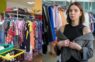 “Esmu strādājis lietotu preču veikalā 7 gadus”: atklāju, no kurienes rodas lēts apģērbs un ko nevajadzētu pirkt