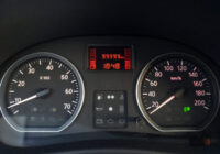 Kāds nobraukums automašīnai tiek uzskatīts par robežu: skaidroju “50% principu