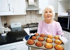 Viņai ir 70, bet māja vienmēr kārtībā bez biežas uzkopšanas: 5 gudri triki no kaimiņienes