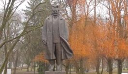 Debates par Andreja Upīša pieminekli: Skrīveri piesaka savas tiesības