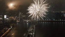 Gadu mijas svinības Latvijā: Salūta tradīcijas atgriešanās un sabiedrības debates Gadu mijas svinības Latvijā: Salūta tradīcijas atgriešanās un sabiedrības debates