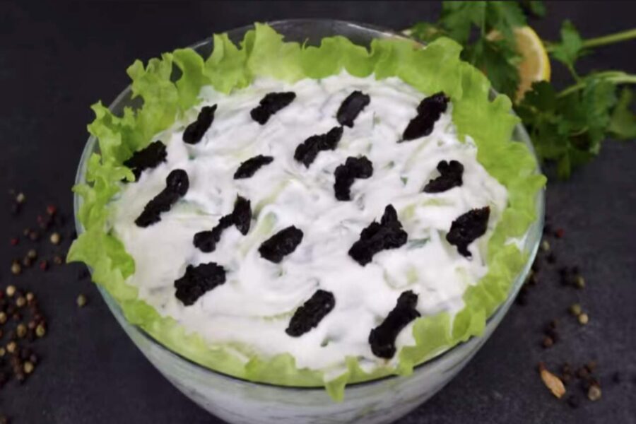 Salāti “Baltais bērzs” ir 2000. gadu hīts: gatavojam uzreiz pa 2 bļodām