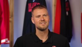 Kristaps Porziņģis nevarēs spēlēt vēl vismaz divas nedēļas Kristaps Porziņģis nevarēs spēlēt vēl vismaz divas nedēļas