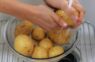 Trīs izplatītākās kļūdas, ko pieļauj, vārot kartupeļus