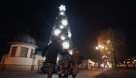 Svētku mirdzums Jūrmalas ielās un parkos – kādi koncerti, pasākumi gaidāmi svētku laikā