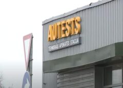 Autovadītājs izejot CSDD Tehnisko apskati sašutis par redzēto: ”Labāk vispār to lapu varēja nedot”