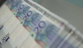 Saeima pieņem pabalstu grozījumus: lūk, kas mainās ģimenēm ar bērniem līdz 20 gadu vecumam Saeima pieņem pabalstu grozījumus: lūk, kas mainās ģimenēm ar bērniem līdz 20 gadu vecumam