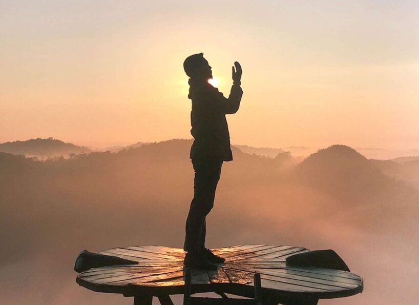 8 pazīmes, ka esat ambiverts: kāpēc viņi ir daudz veiksmīgāki cilvēki nekā introverti vai ekstraverti