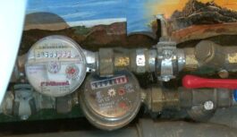 Sliktas ziņas daudzdzīvokļu māju iedzīvotājiem saistībā ar ūdens skaitītājiem: ”Maciņus nāksies atvērt krietni plašāk” Sliktas ziņas daudzdzīvokļu māju iedzīvotājiem saistībā ar ūdens skaitītājiem: ”Maciņus nāksies atvērt krietni plašāk”