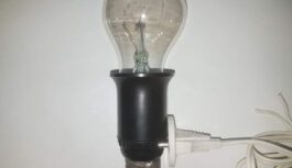 “Gatavojiet ar lampu” – kā viens interesants adapteris palīdzēja tūkstošiem padomju ģimeņu ietaupīt uz elektrību