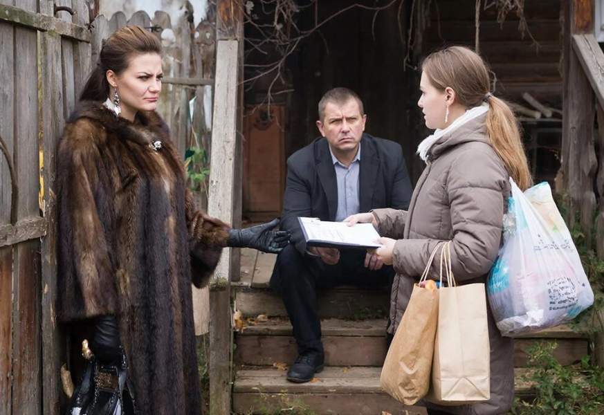 Mana māsa smējās par manu dūnu jaku, kamēr gājām pie vecākiem, bet tēva mājās viņa kaut ko uzzināja