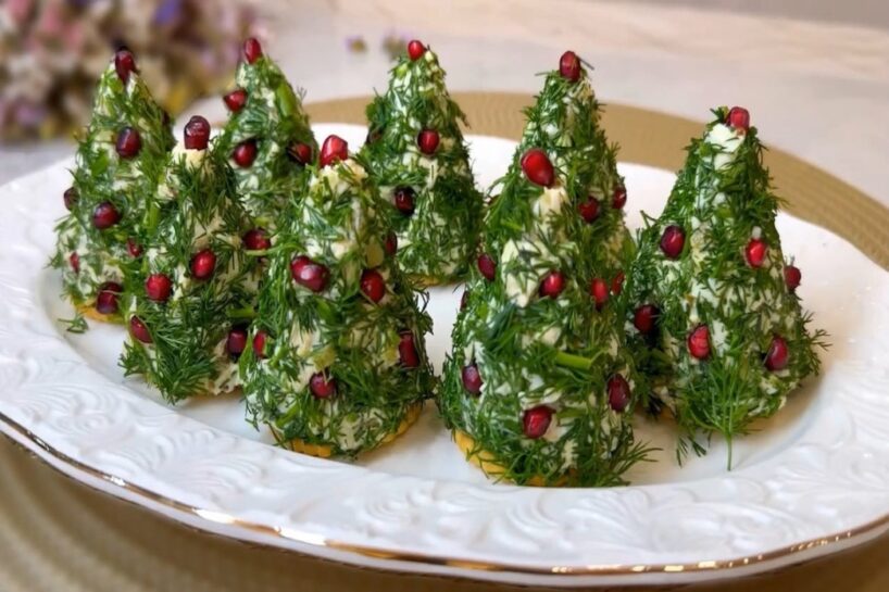 Kad gribas kaut ko vieglu, bet īpaši gardu, ņemu vistas fileju un jau pēc 5 minūtēm ceļu galdā svinīgu Jaungada uzkodu, kas garšo visiem