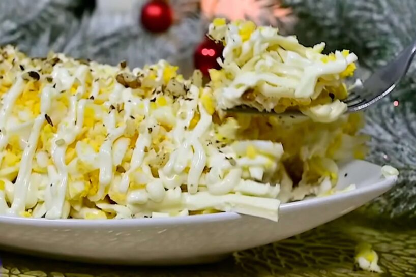 Neparasti gardi Jaungada salāti “Madonna” tikai 5 minūtēs — recepte tiem, kas novērtē laiku un garšu