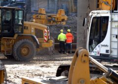 Saeimā grib izmaiņas Būvniecības likumā: atceļ finansējuma izcelsmes norādi