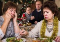 “Šie salāti ir pārāk lēti viesiem”: vīra māsai nepatika mans svētku galds, bet viņa nezināja kas stāv dāvanā zem eglītes “Šie salāti ir pārāk lēti viesiem”: vīra māsai nepatika mans svētku galds, bet viņa nezināja kas stāv dāvanā zem eglītes
