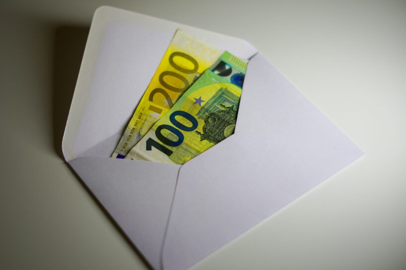 Latvijas bankas eksperte atklāj kāpēc latviešiem būtu svarīgi turēt naudu vairākos kontos: ”Tam ir būtisks iemesls”