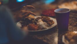 Čūskai tas nepatiks: ko nevajadzētu likt galdā 2026. gada sagaidīšanas naktī