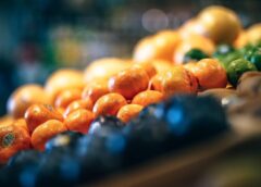 Gudrs japāņu triks, kā “saldināt” skābus mandarīnus: vienkārši iemērciet tos ūdenī