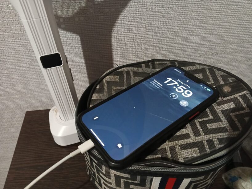 Speciālists no Talsiem atklāj kļūdu, ko visi pieļauj uzlādējot: kā uzlabot tālruņa akumulatora ilgmūžību