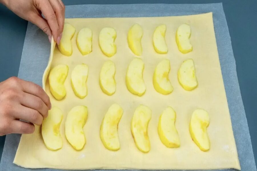 Ņemu kārtaino mīklu un 2 ābolus — pēc 20 minūtēm visus saucu pie tējas