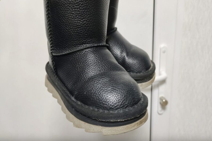 Ko darīt, ja zābaki laiž cauri mitrumu: tikai 5 pilieni un kājas būs sausas gan ziemā, gan pavasarī