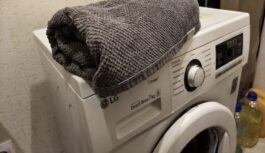 Nekad nekariniet dvieli uz durvīm: sekas var būt nepatīkamākas nekā šķiet Nekad nekariniet dvieli uz durvīm: sekas var būt nepatīkamākas nekā šķiet