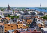 Latvijas tūrisma paradokss: Miljarda nozare, kuru mēs nemākam “nopārdot”