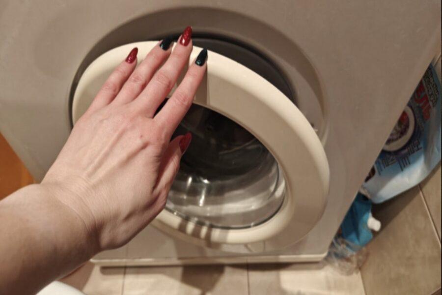 Kāpēc ziemā es veļai vienmēr pievienoju sodu un vairs netērējos mīkstinātājiem: dzīves gudrība, kas vienmēr strādā