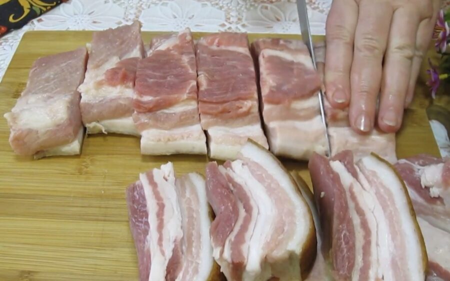 Mana pārbaudītā speķa recepte: burciņa, kas vienmēr pa rokai un garšo izcili