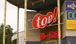 Klients iegādājies veikalā “Top” bulciņu, bet iekožot tajā pavērās nepatīkams skats: “Un man teica, ka svaiga”