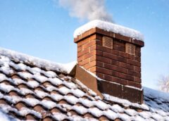 Bez sāls, kartupeļu miziņām un kāpšanas uz jumta: vienkāršs, bet efektīvs paņēmiens, kā pašam iztīrīt dūmvadu