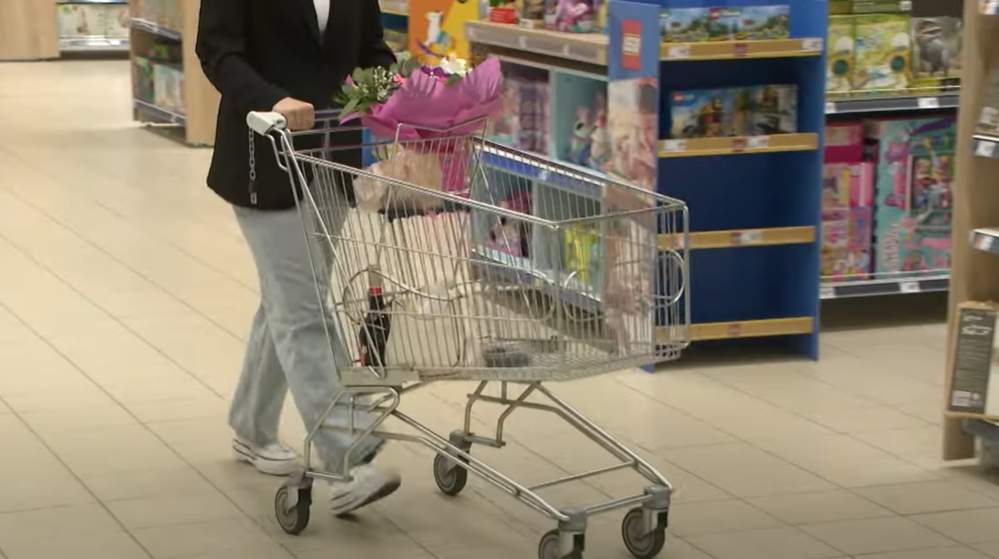 Tukšie veikala plaukti: 100 produkti, kas krīzes situācijā pazudīs visātrāk – kāpēc tev tie nepieciešami rezerves krājumos