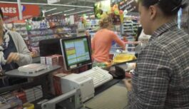 Kāda kliente stipri vīlusies iepērkoties kādā Latvijas ”Rimi” lielveikalā: ”Pārbaudiet savus čekus”