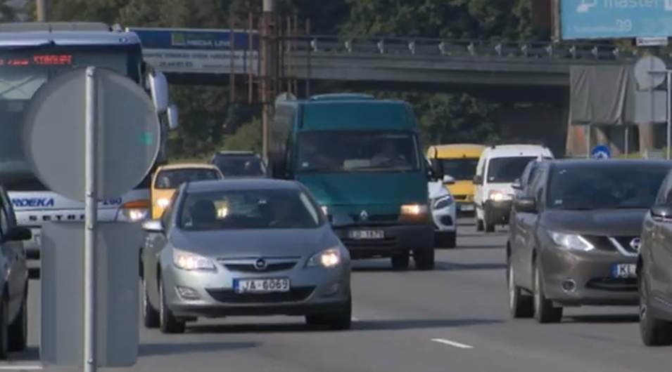 Kā tiek aprēķināta jūsu automašīnas OCTA cena – kādi faktori tiek ņemti vērā, balstoties uz informāciju par jums