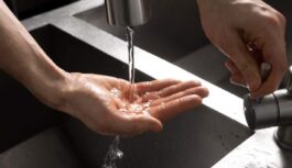 Kā samazināt ūdens rēķinu par 40%, neatsakoties no dušas