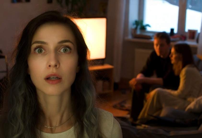 Tajā dienā Marta aizmirsa savu telefonu un atgriezās; redzētais viņu “atstāja uz pauzes”