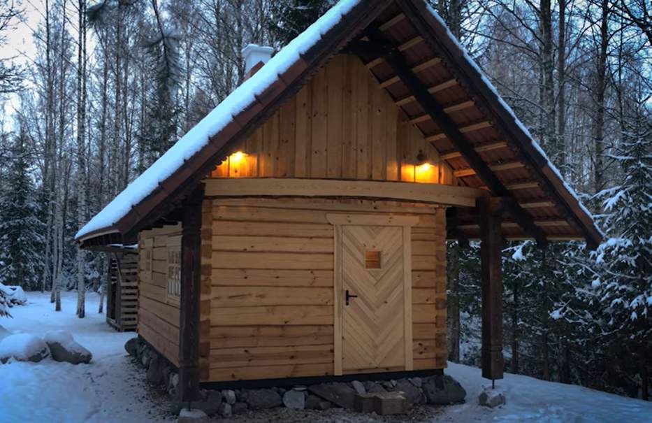 Uzcēlām sev Ķekavas īpašumā pirtiņu – tagad nez kāpēc visi radi pēkšņi brauc ciemos