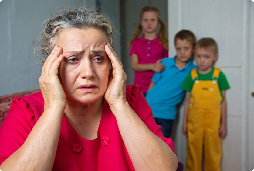 “Strādāju pilnu slodzi, bet brīvdienās vēl mazbērnus atved” sūrojas Vēsma