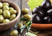 Kāda patiesībā ir atšķirība starp melnajām un zaļajām olīvām: maza nianse, kas maina visu garšu