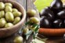 Kāda patiesībā ir atšķirība starp melnajām un zaļajām olīvām: maza nianse, kas maina visu garšu