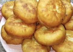 Sulīgi un kraukšķīgi gaļas pīrāgi tikai 30 minūtēs: universāla mīkla bez olām un rauga