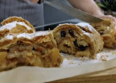 Ziemā katru nedēļu cepu šo gardo ābolu strūdeli: lieliska recepte, kurai nav līdzinieču vienkāršības un garšas ziņā