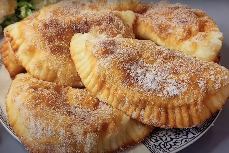 Ņemu kefīru, olu un divus ābolus: vecmāmiņa pačukstēja aizmirstu recepti, kuru kādreiz ziemā gatavoja gandrīz katrā ģimenē