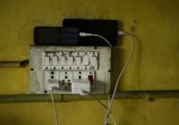 Daudzi pieļauj kļūdu un vēl joprojām nav mājās uzstādījuši šo elektroinstalāciju ierīci: Latvijā tā ir obligāta