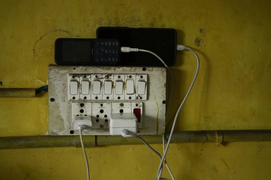 Daudzi pieļauj kļūdu un vēl joprojām nav mājās uzstādījuši šo elektroinstalāciju ierīci: Latvijā tā ir obligāta