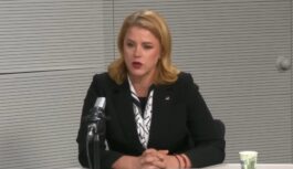 Evika Siliņa skaidro kur Latvija ņems miljardus Rail Baltica būvniecības turpināšanai Evika Siliņa skaidro kur Latvija ņems miljardus Rail Baltica būvniecības turpināšanai