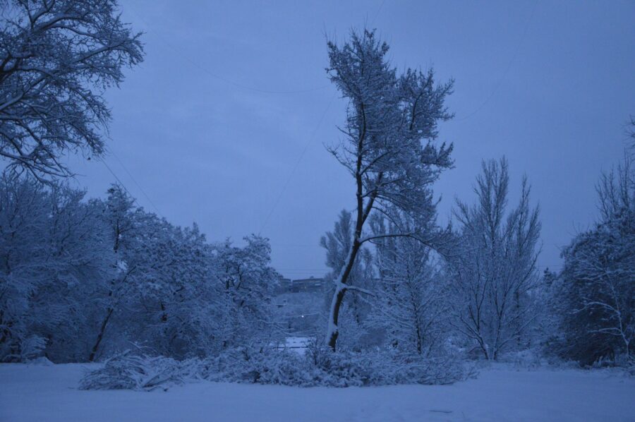 Ciklons ”Anna”, kas pamatīgi sapurināja Zviedriju ir sasniedzis Latviju: sinoptiķi steidz brīdināt cilvēkus