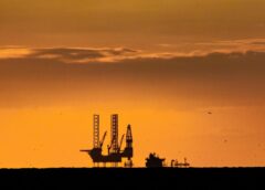 Naftas darījumi un militāra kontrole: ASV sāk realizēt Venecuēlas resursus